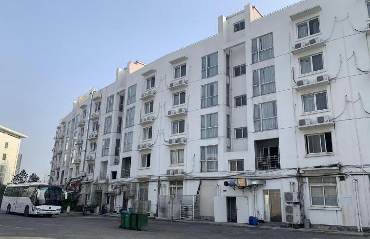 上海市浦东新区沪迪酒店川图路302栋1F 