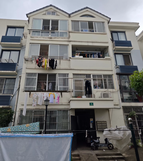 上海市浦东新区新芦苑6栋3F 