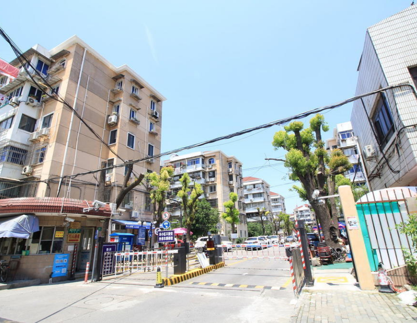 上海市浦东新区香山新村西北街坊1栋3F 