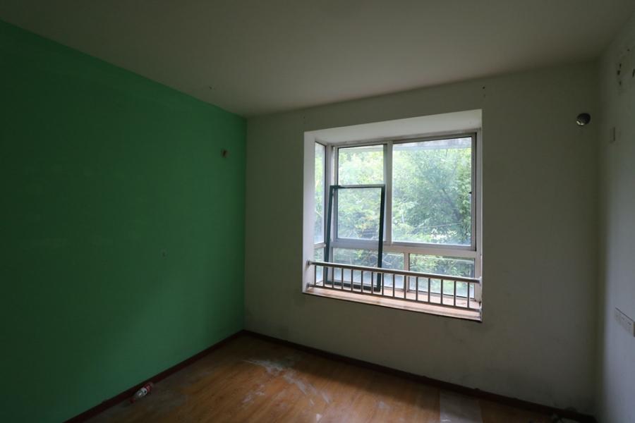 上海市浦东新区龙威茗庭3栋1F 