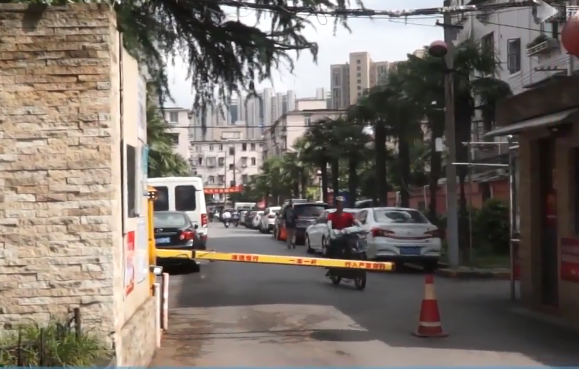 上海市普陀区宜川三村74栋 