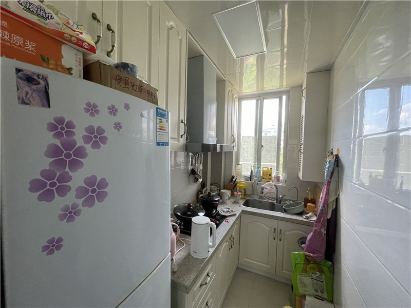 上海市宝山区新顾村大家园108栋4F 