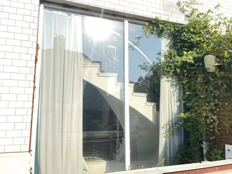 上海市青浦区英庭名墅徐泾镇142栋 