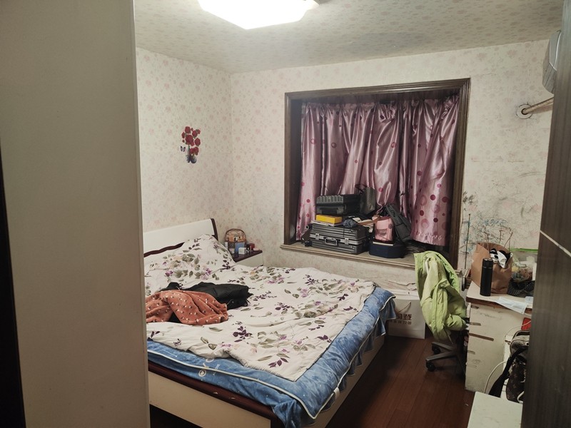 上海市宝山区逸居苑8栋12F 