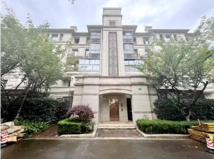 上海市宝山区万科琥珀臻园118栋3F 