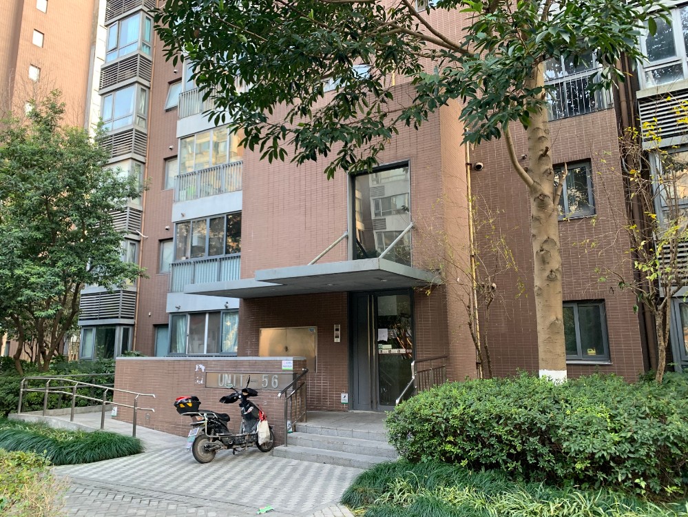 上海市浦东新区万科新里程56栋6F及车位 