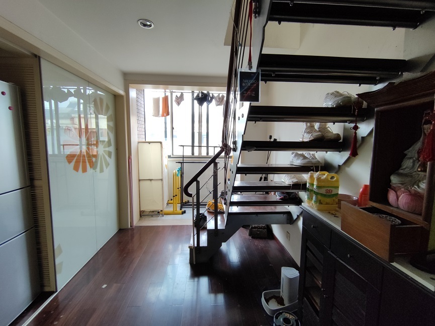 上海市闵行区南郊别墅86栋4F 