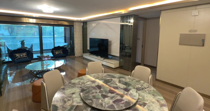 上海市长宁区朗诗新西郊25栋1幢2F 