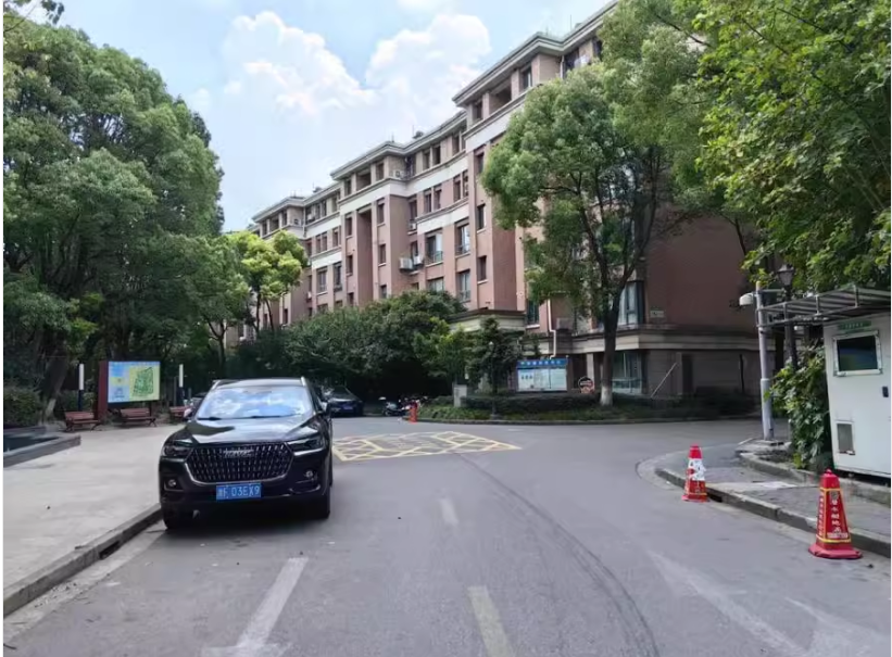 上海市宝山区檀乡湾23栋7F 