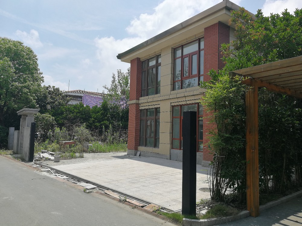 上海市青浦区绿地国际山庄赵巷镇227栋  