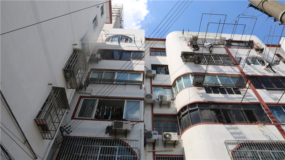 上海市嘉定区杨柳一村2栋5F 