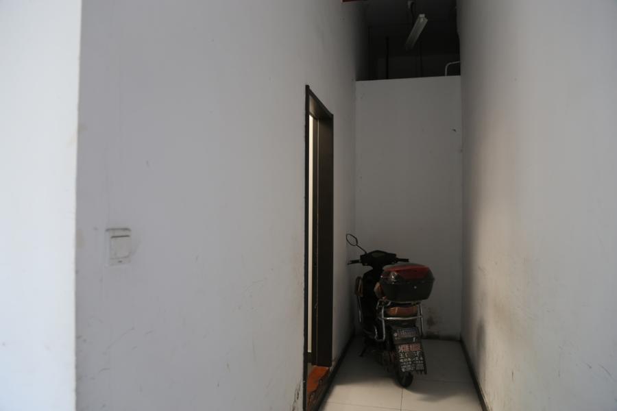 上海市浦东新区银亿滨江中心浦三路23弄7栋 