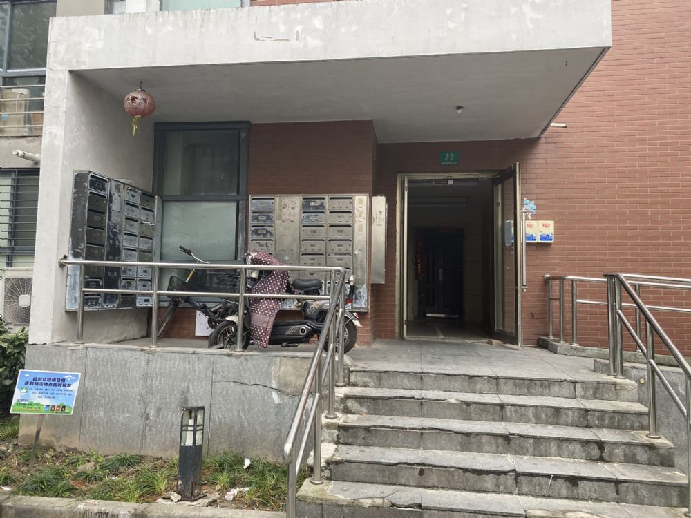 上海市普陀区大华颐和华城22栋1F 