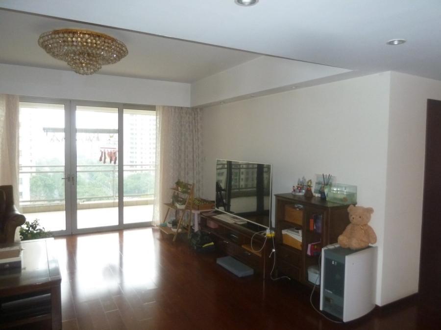 上海市浦东新区仁恒河滨城1栋9F及车位 