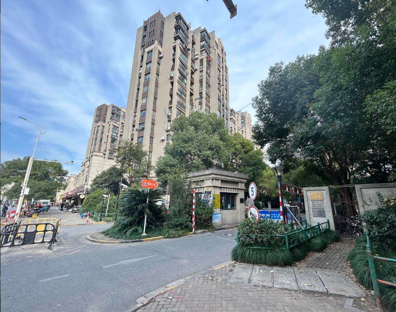 上海市嘉定区绿地新江桥城5栋9F 