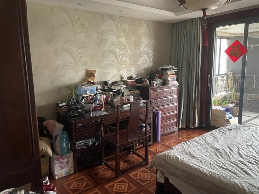 上海市普陀区华府樟园62栋12F 