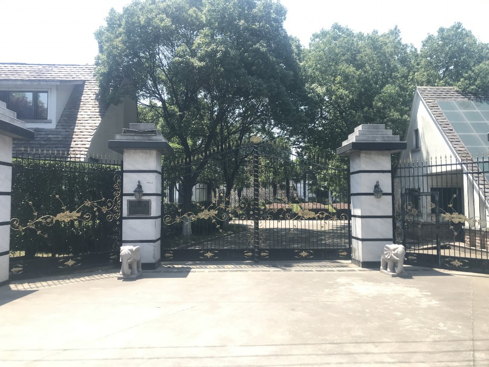 上海市青浦区楠林水岸28栋 