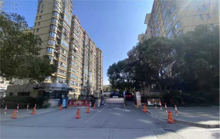 上海市闵行区东苑福邸6栋5F 