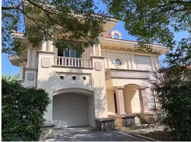 上海市奉贤区棕榈滩高尔夫别墅301栋全幢 