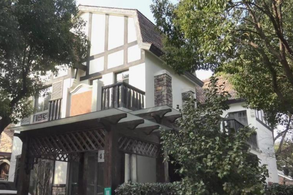 上海市嘉定区莱茵郡黄渡镇41栋1-2F 