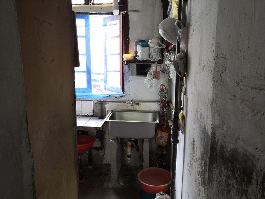 上海市徐汇区江南新村25栋 