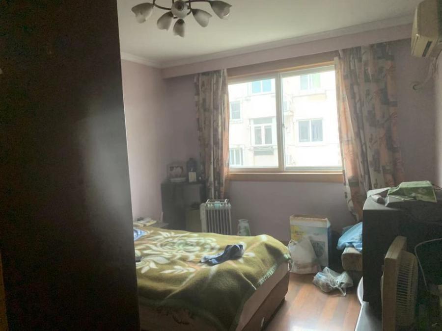 上海市静安区芳沁苑4栋3F 