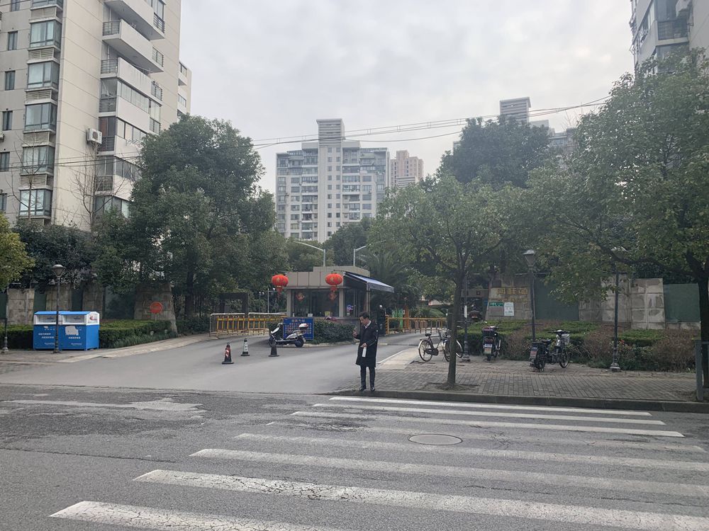 上海市宝山区三花现代城丹桂苑9栋10F 