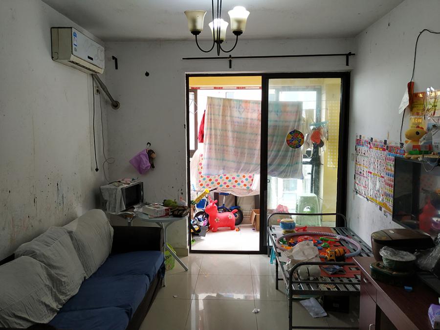 上海市奉贤区平安富邸9栋5F 