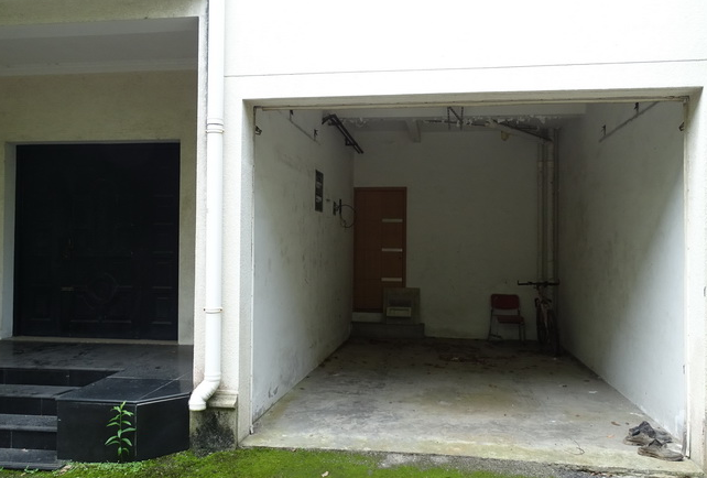 上海市浦东新区水景园乡村俱乐部德兴街87弄16栋 