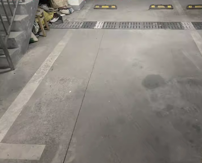 上海市嘉定区河畔艺墅62栋1F及地下1F车位 