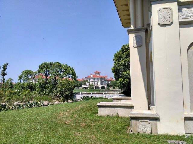 上海市奉贤区棕榈滩高尔夫别墅355栋 