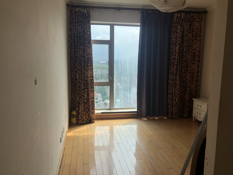 上海市浦东新区世茂湖滨花园3栋17F 