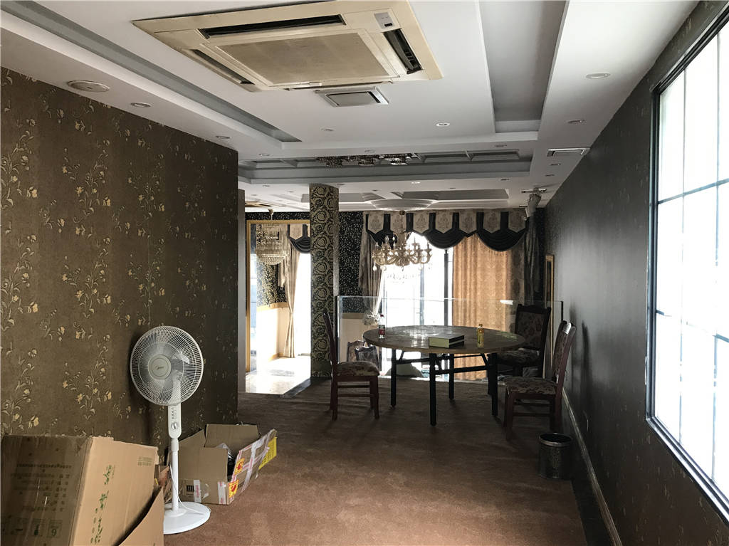 上海市奉贤区聚贤煌都537栋1-4F 