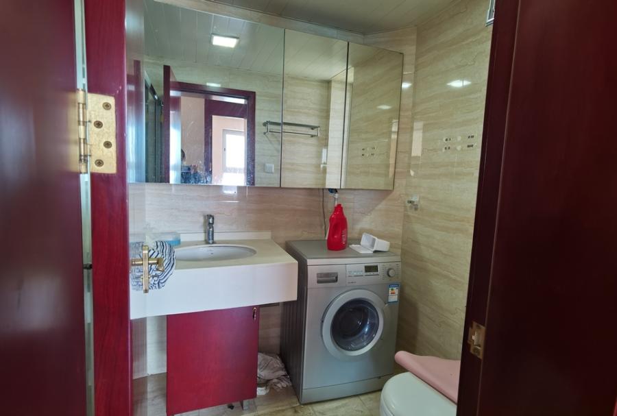 上海市徐汇区电影华苑3栋19F 