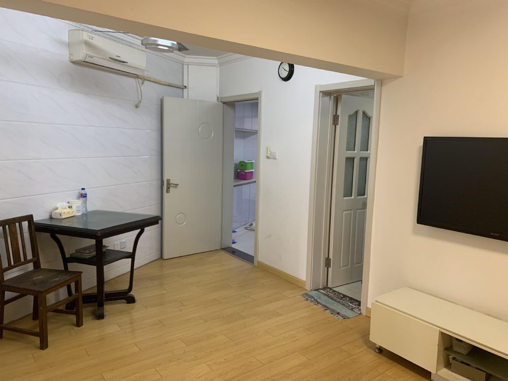 上海市静安区星城花苑9栋1F 