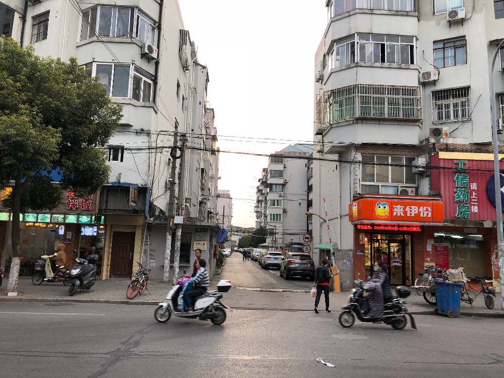 上海市浦东新区民风小区26栋1F 