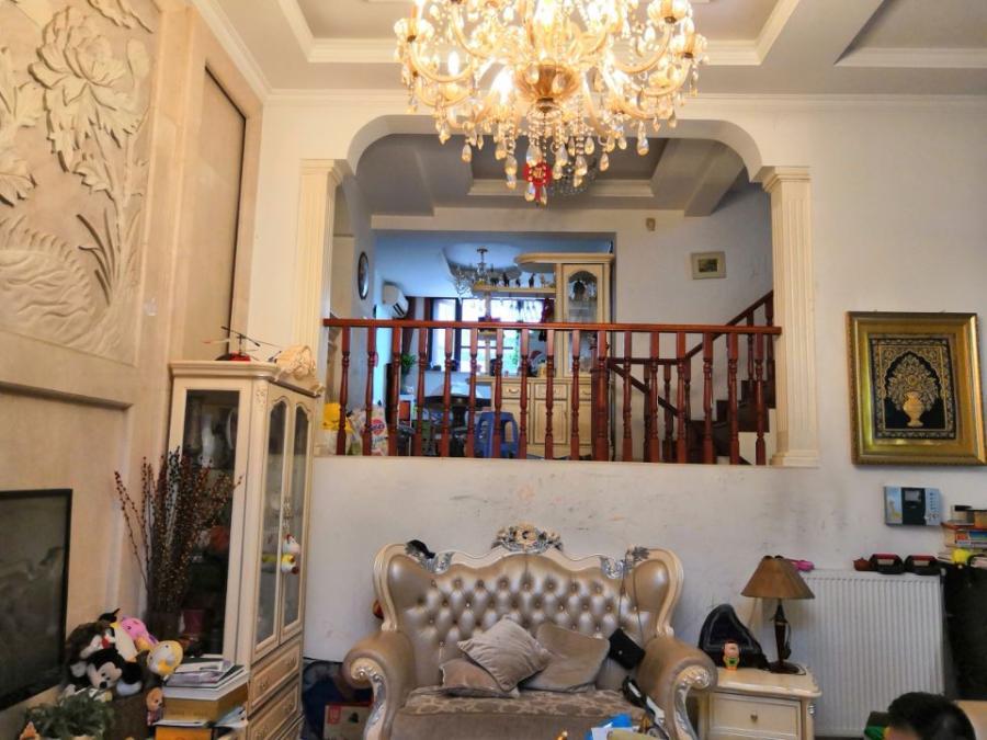 上海市松江区达安圣芭芭花园216栋1-3F 