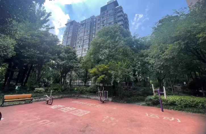 上海市松江区象屿都城69栋4F 