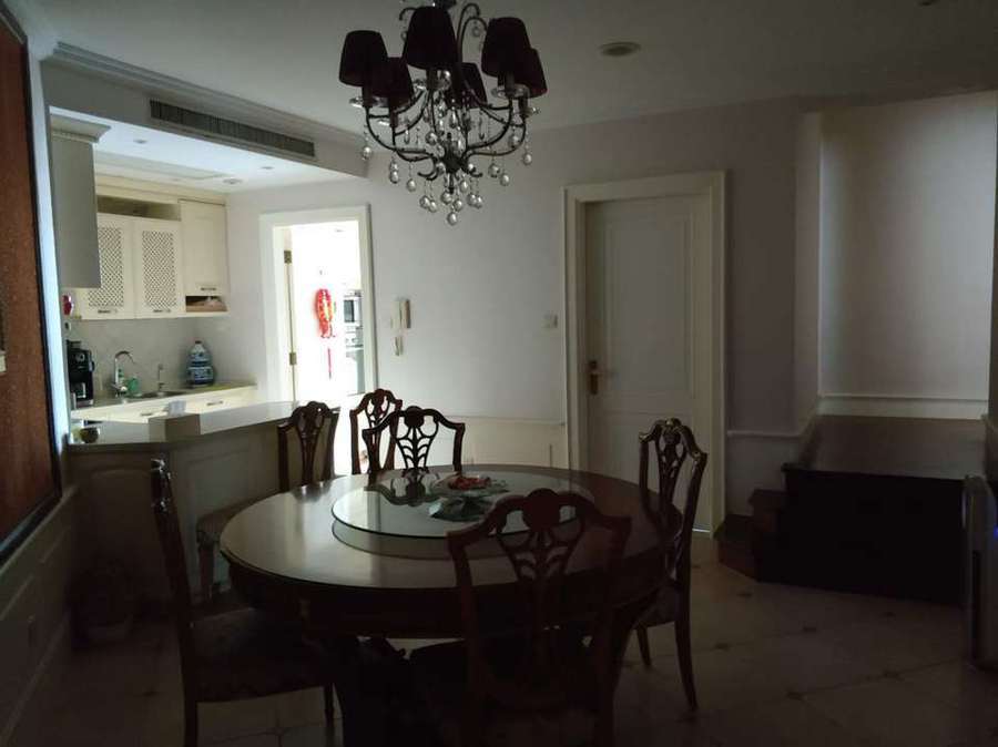 上海市长宁区强生古北花园8栋16F 