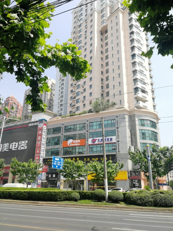 上海市普陀区国鑫大厦699栋6F 