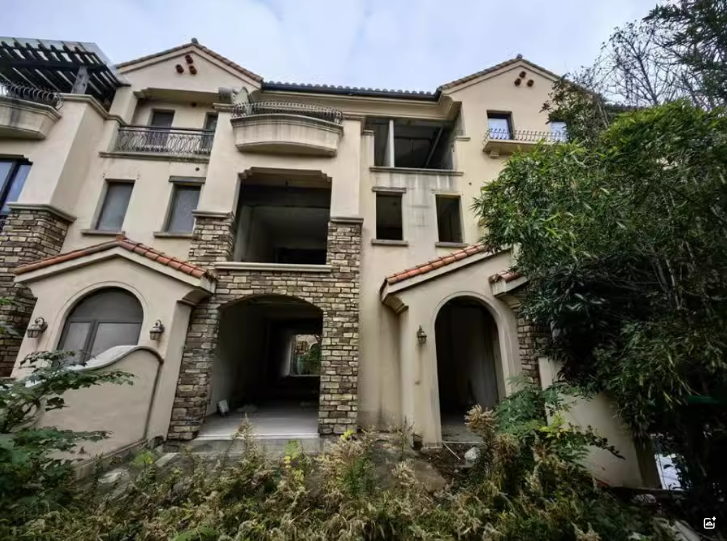 上海市嘉定区绿洲香格丽花园365栋1-3F 