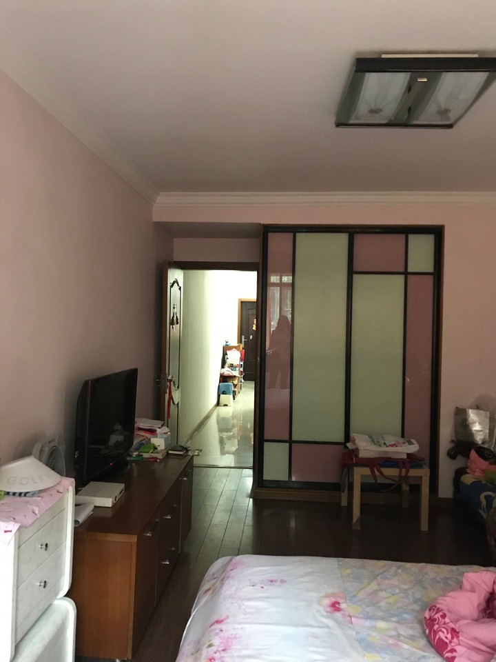 上海市徐汇区长兴坊14栋2F 