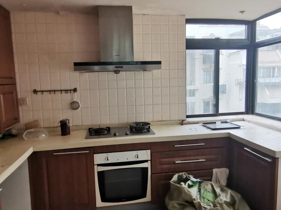 上海市长宁区碧玉公寓6栋4F 