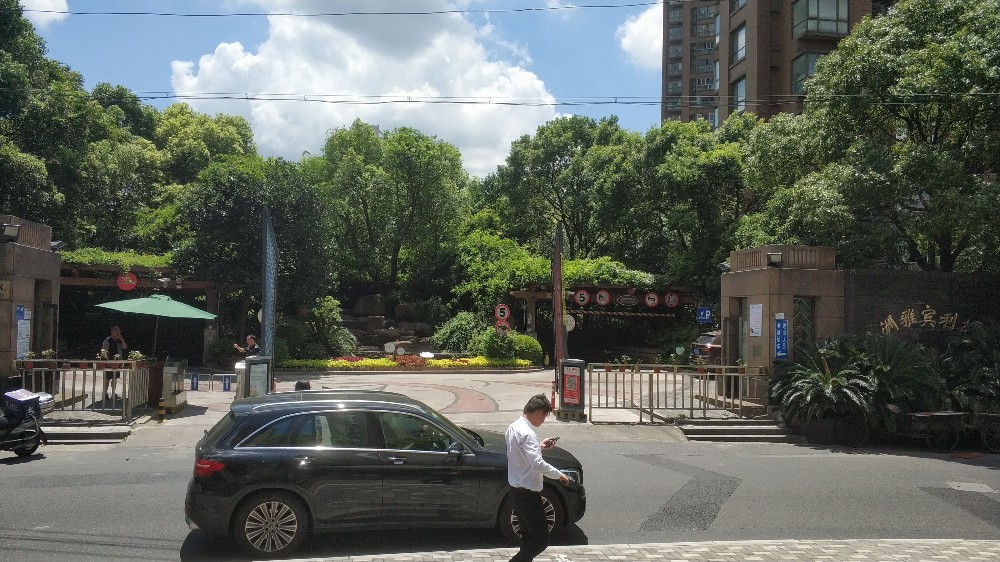 上海市静安区绿洲雅宾利花园3栋13F 