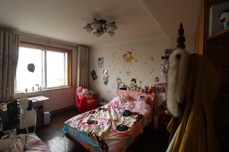 上海市宝山区锦秋路1188弄5栋5F 