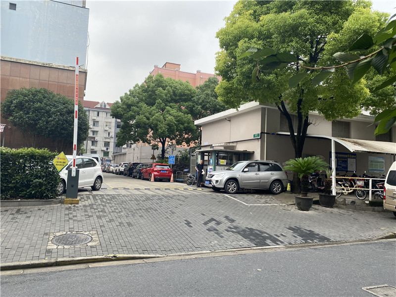 上海市黄浦区圣莲大厦123栋11F及地下1F车位 