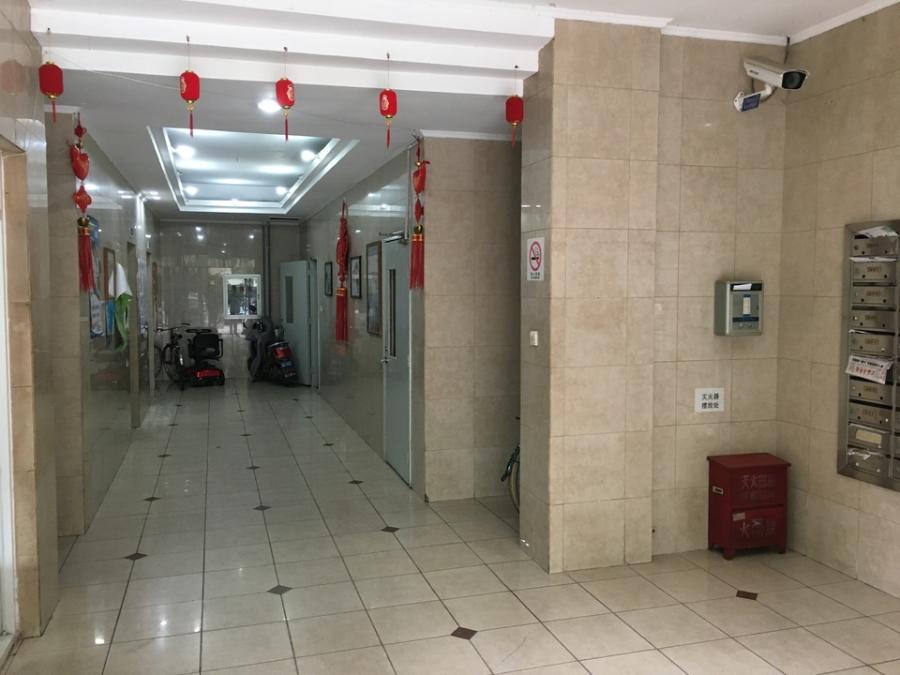 上海市徐汇区年平花苑1栋15F 