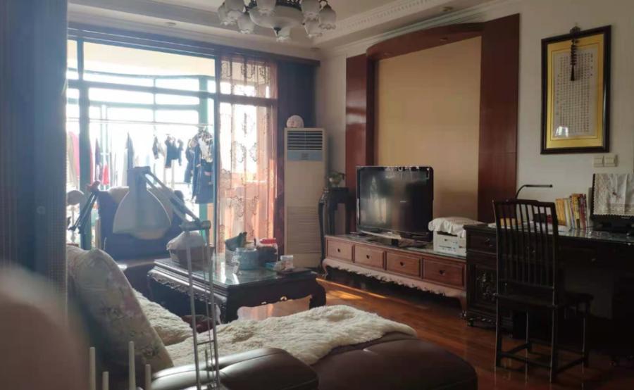 上海市静安区宁泰馨苑17栋12F 