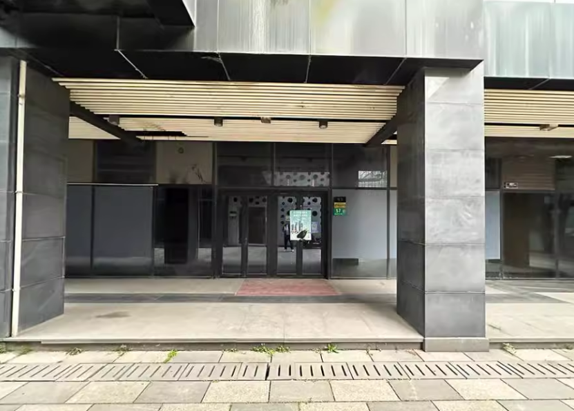 上海市闵行区万顺水原墅47、57、67栋及地下车库 