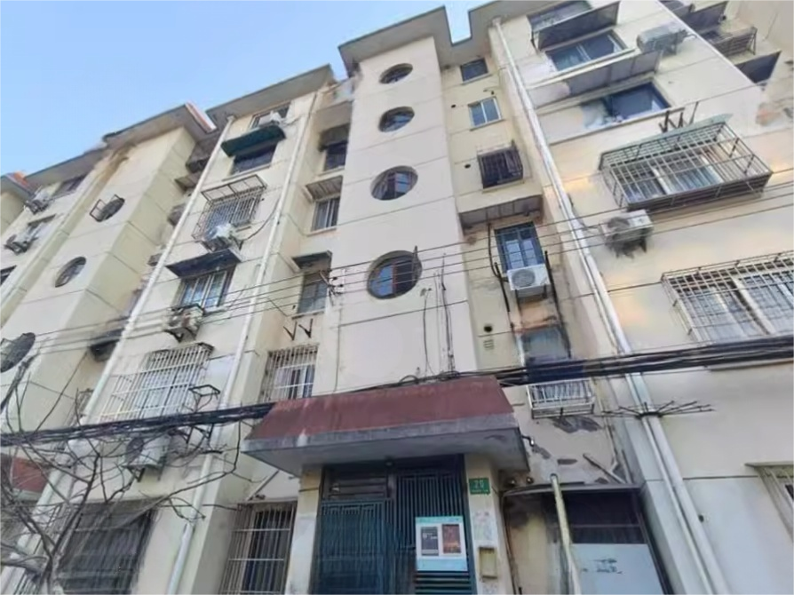 上海市宝山区大华一村南区20栋5F 